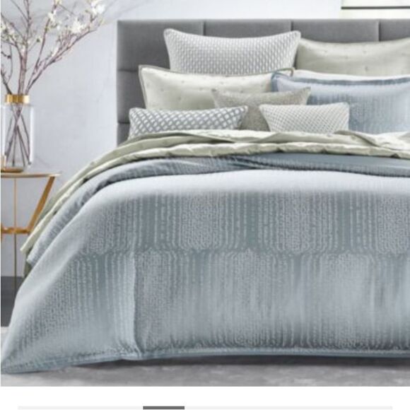 Hudson Park Collection
Faded Geometric King Sham. Color: Slate - Picture 5 of 9